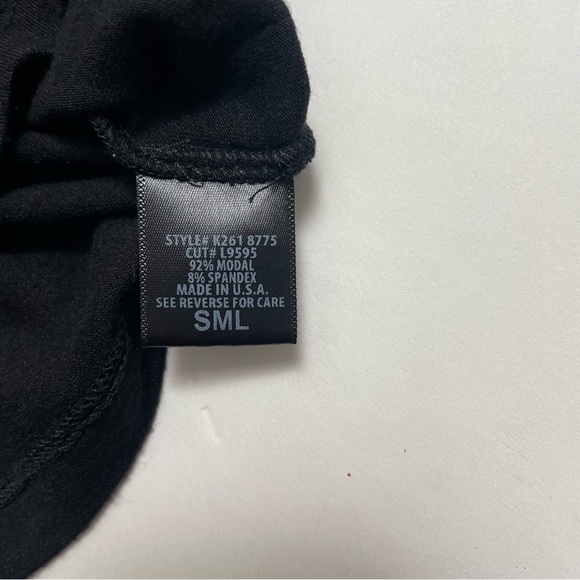 EMMA & SAM black crop top - Picture 2 of 3